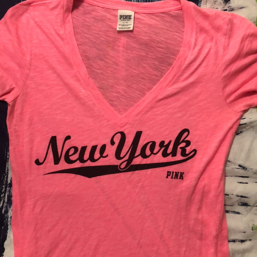 VS Pink New York V neck tee. Large